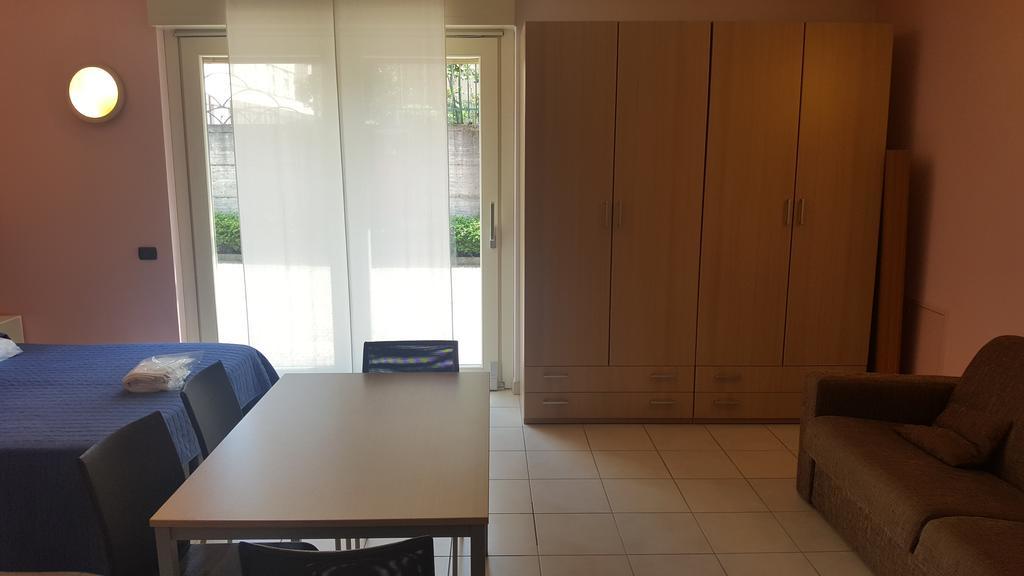 Residenza Villa Regina Monza Luaran gambar